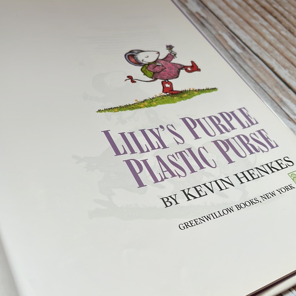 Lilly’s Purple Plastic Purse - Picture 3 of 12